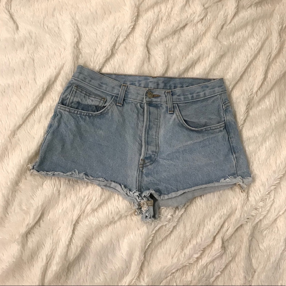Brandy Melville light wash jean shorts